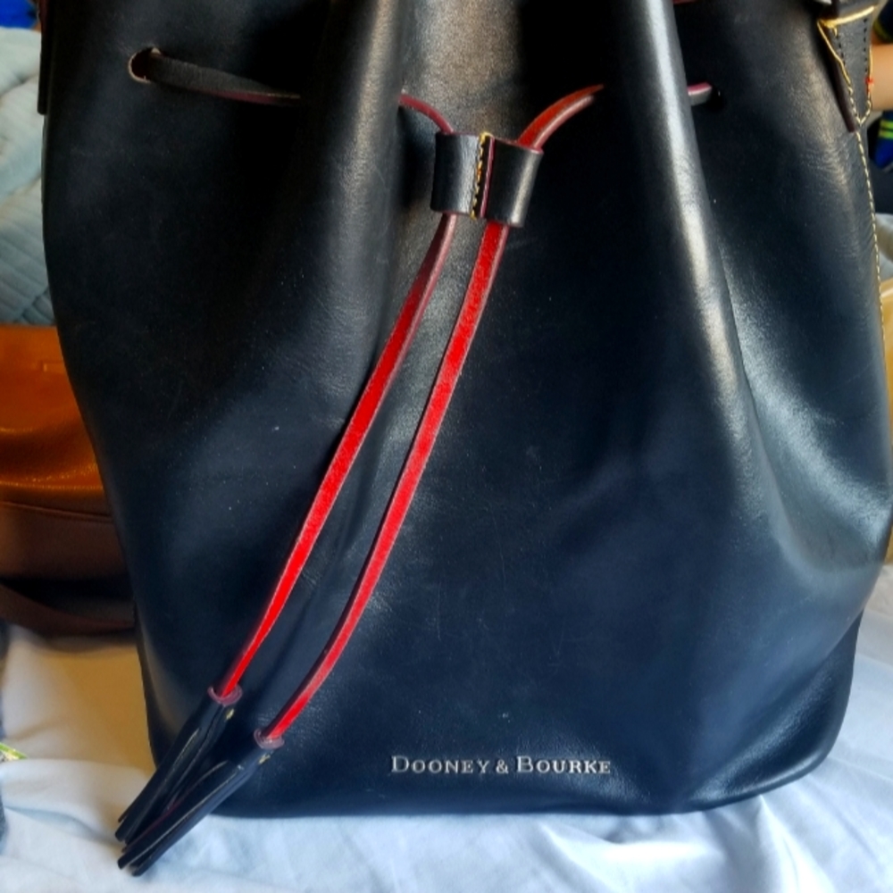 Dooney and Bourke Large Montecito Serena Bucket